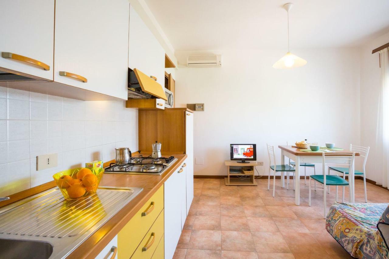 Residence Cristallo Caorle Bagian luar foto
