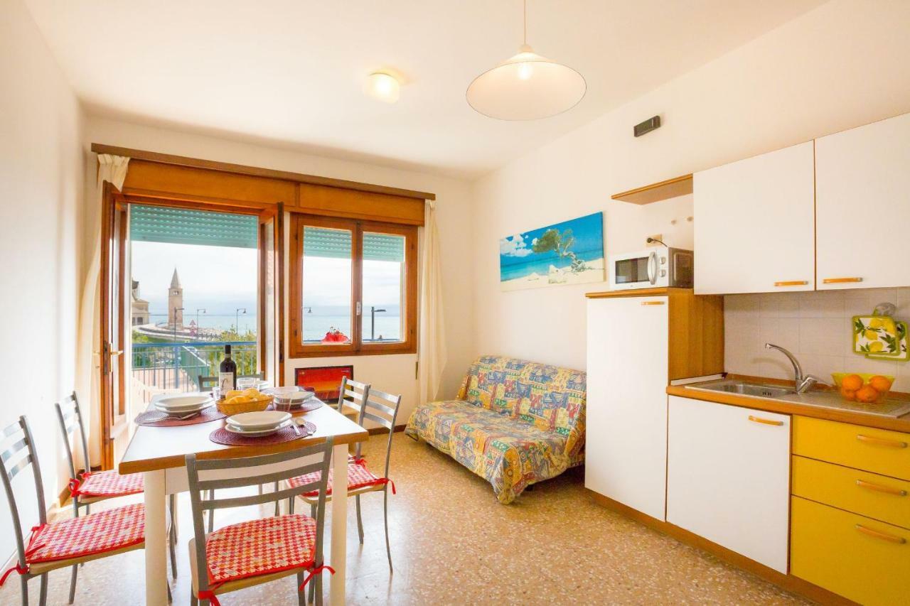 Residence Cristallo Caorle Bagian luar foto
