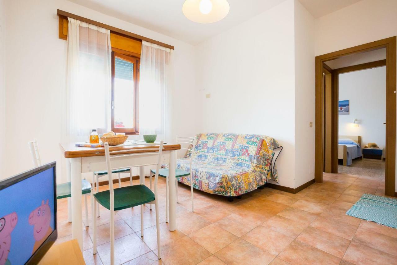 Residence Cristallo Caorle Bagian luar foto