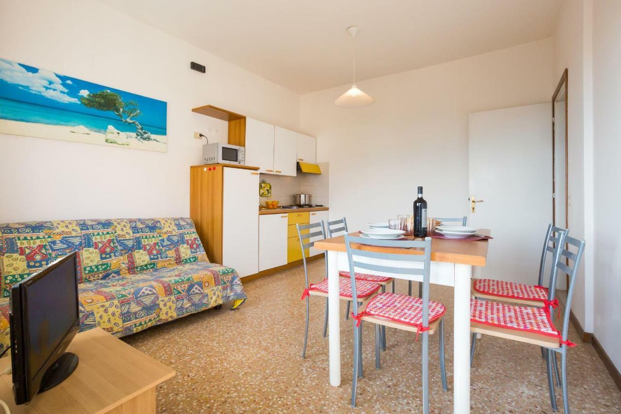 Residence Cristallo Caorle Bagian luar foto