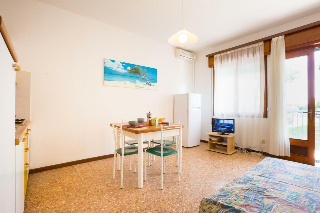 Residence Cristallo Caorle Bagian luar foto